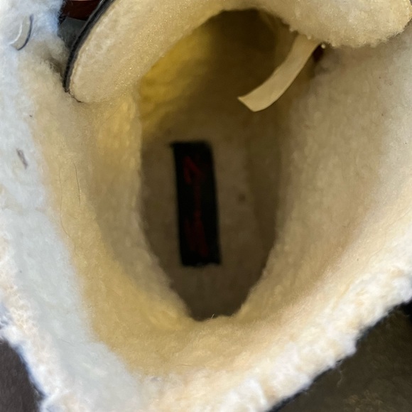 Seven7 Hollis Duck Boots with Lined Sherpa | Navy & Tan | Women's 9 - Picture 6 of 7